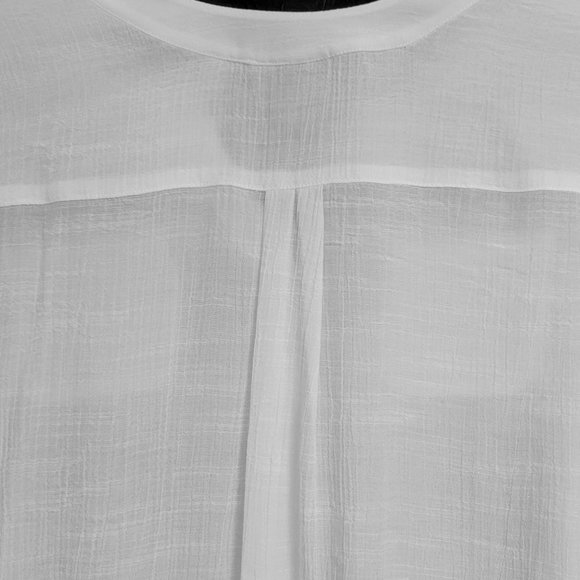 I.N. STUDIO  Gauzy White Button Down Blouse with Pockets & Shirttail Hem, Sz PL - Picture 7 of 11